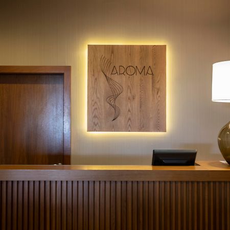 รีสอร์ทมองเต้ ซานโต้ การ์วอยโร ภายนอก รูปภาพ Reception desk at the hotel