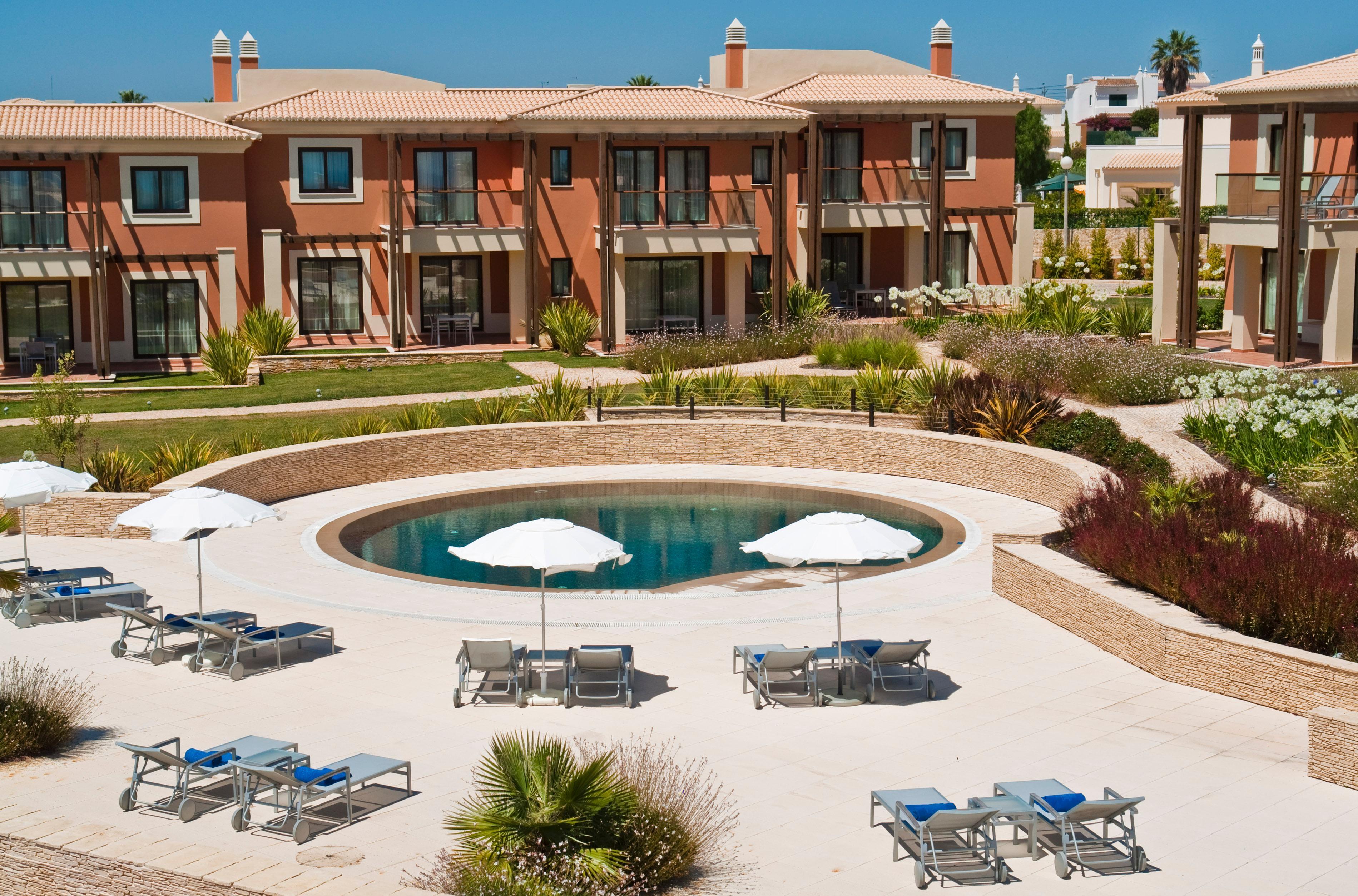 รีสอร์ทมองเต้ ซานโต้ การ์วอยโร ภายนอก รูปภาพ The Grove, Porto Bay Falésia