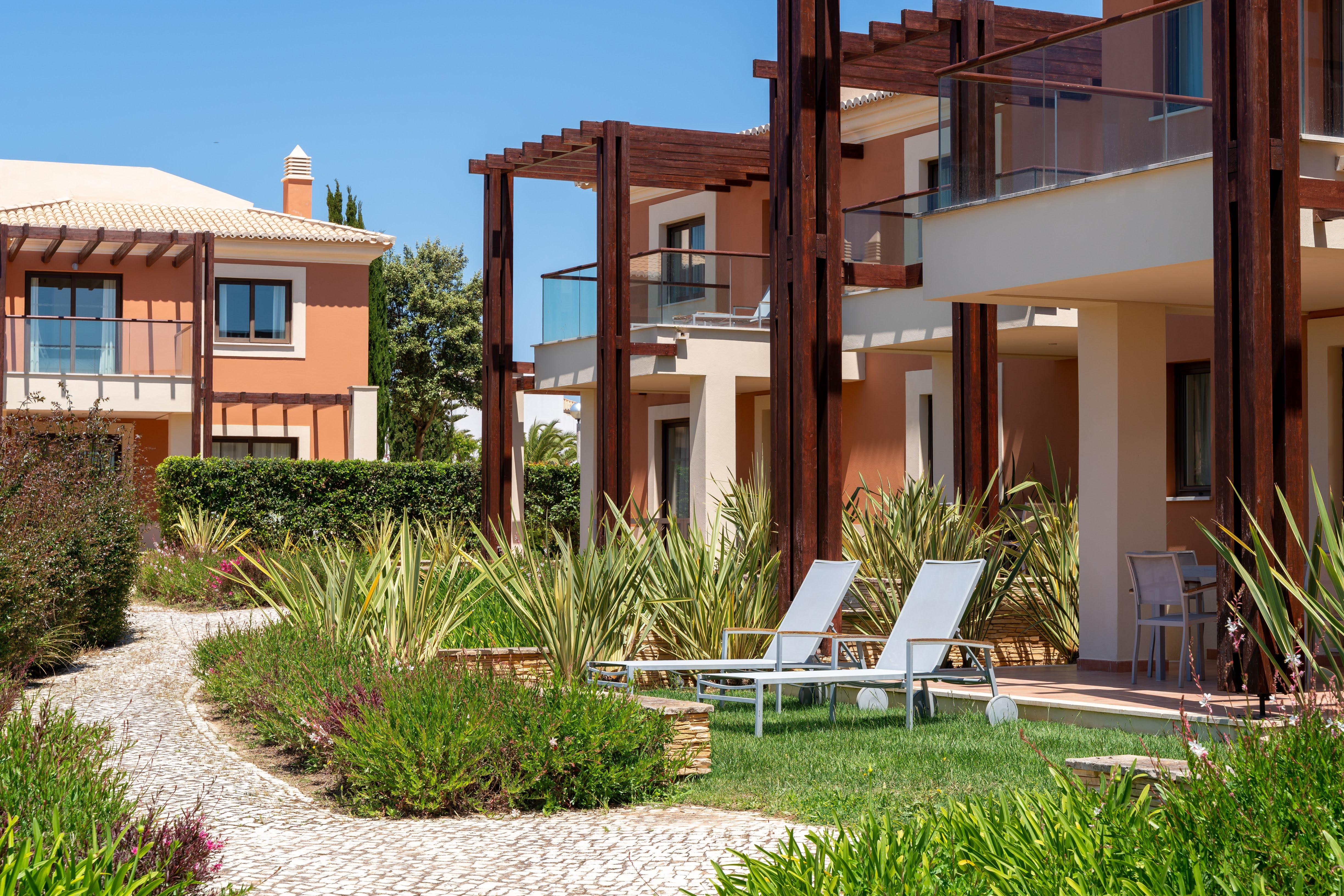 รีสอร์ทมองเต้ ซานโต้ การ์วอยโร ภายนอก รูปภาพ A typical hotel in Quinta do Lago