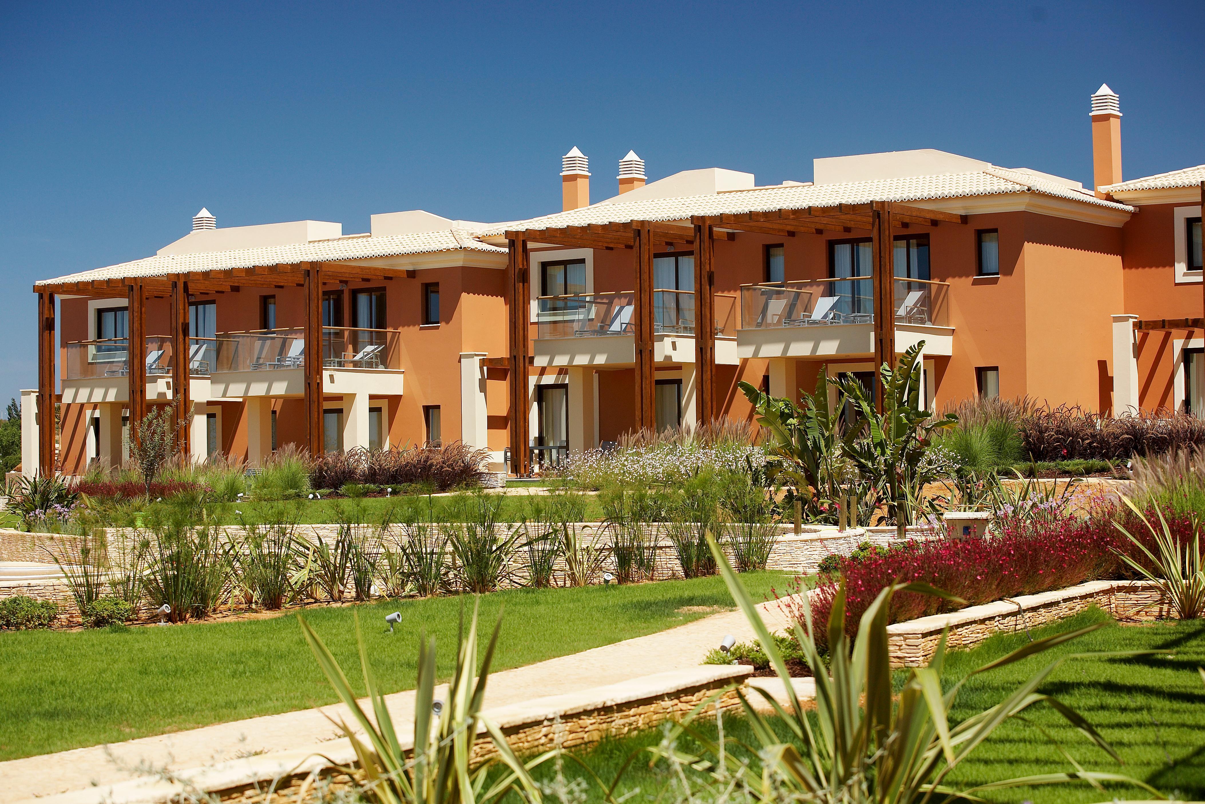 รีสอร์ทมองเต้ ซานโต้ การ์วอยโร ภายนอก รูปภาพ The resort's villas