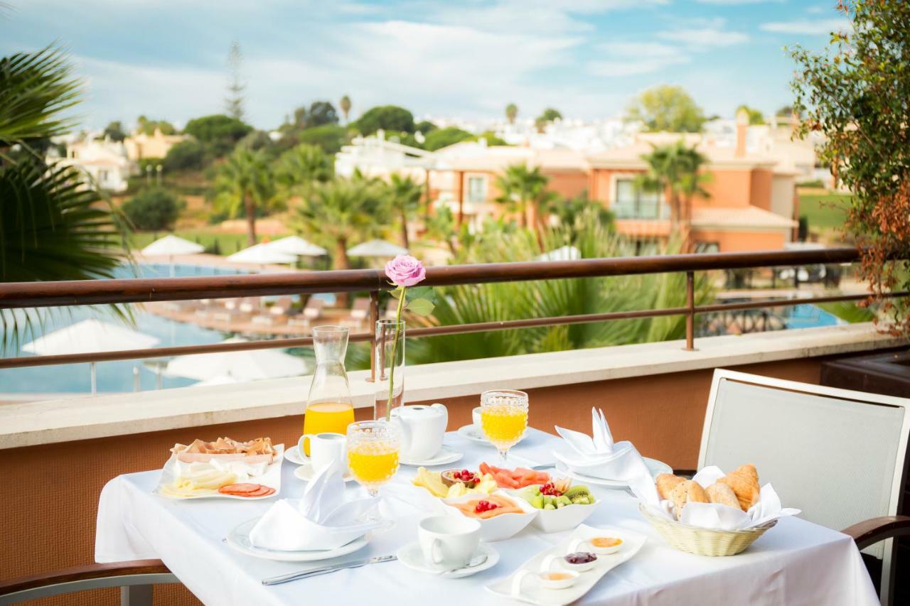 รีสอร์ทมองเต้ ซานโต้ การ์วอยโร ภายนอก รูปภาพ A breakfast table at a hotel