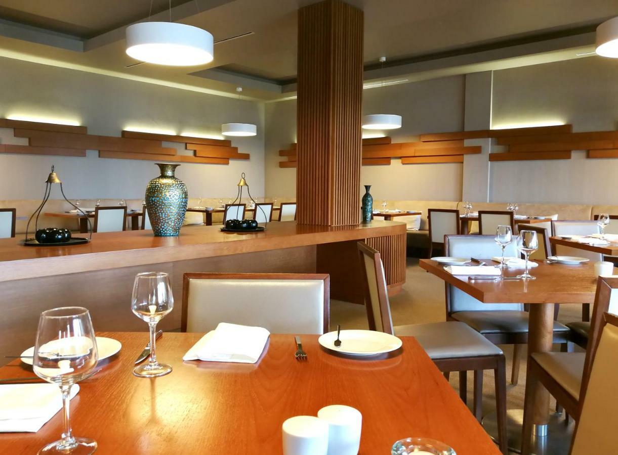 รีสอร์ทมองเต้ ซานโต้ การ์วอยโร ภายนอก รูปภาพ Interior of the restaurant